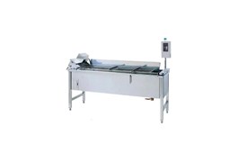 Máy chiên ngập dầu băng chuyền điện Fujimak  1