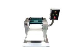 Máy thái cá đuối Fujee SY-220 1