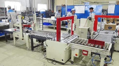 Dây chuyền đóng đai và dán thùng carton tự động