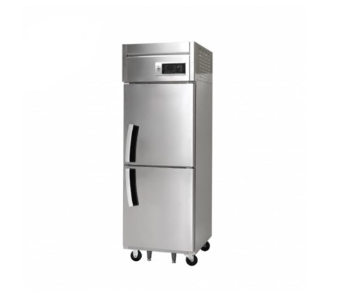 Tủ mát đứng 2 cánh inoc dung tích 600 lít Fujee